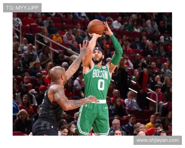 布歇表现出色半场砍下17分7板正负值高达23助球队领先