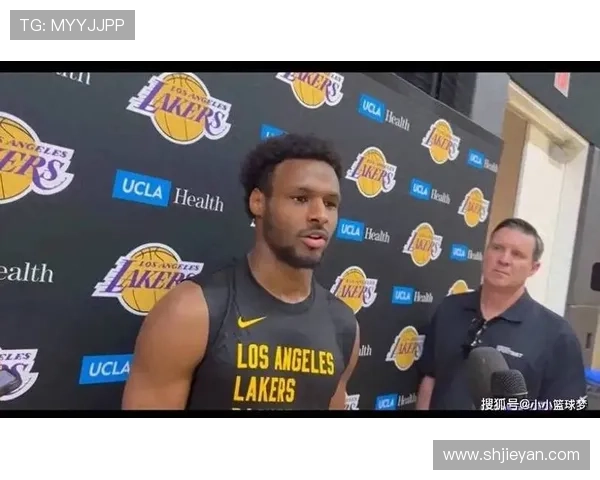 夸梅直言布朗尼球衣销量全赖其父亲影响力引发热议